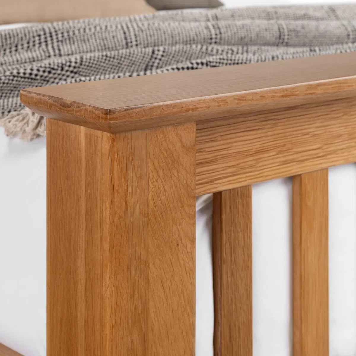 Amsterdam Oak Bed HFE