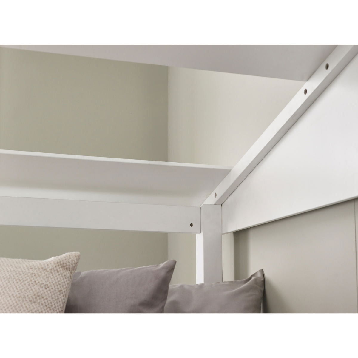 Acorn Treehouse Midsleeper