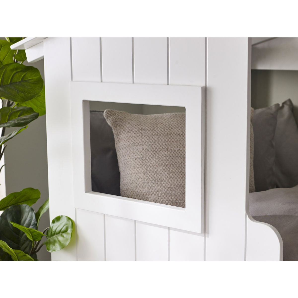 Acorn Treehouse Midsleeper