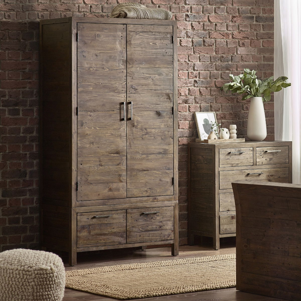 Heritage 2 Door Wardrobe